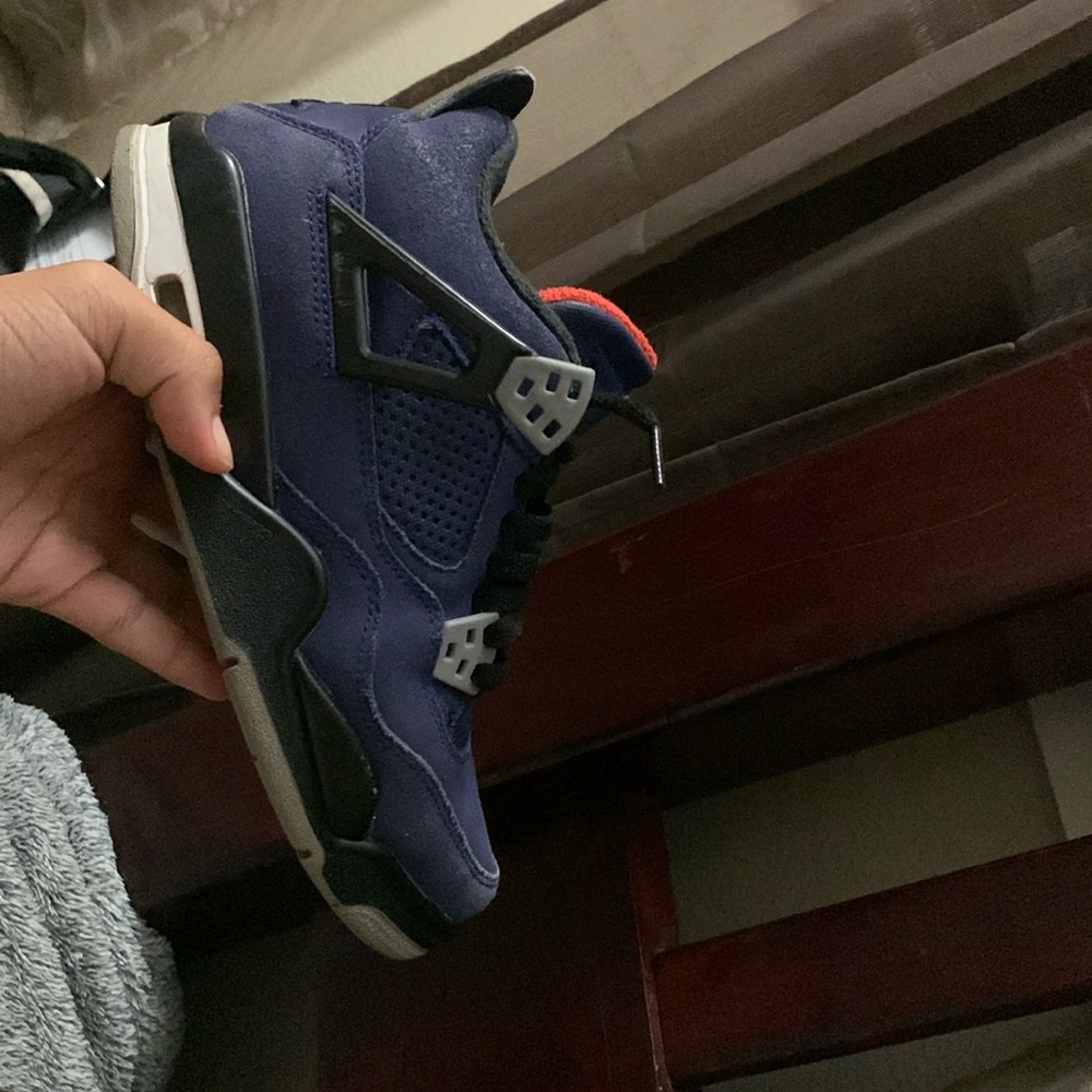 Jordan 4